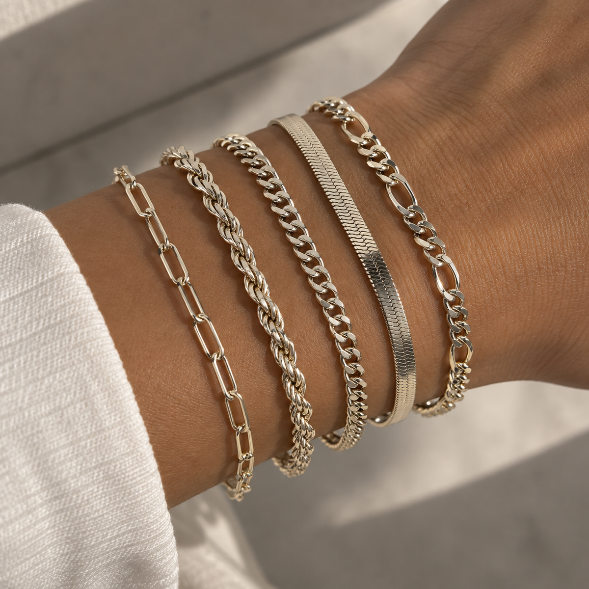 Marcela - Set de Pulseras 5 Piezas Doradas