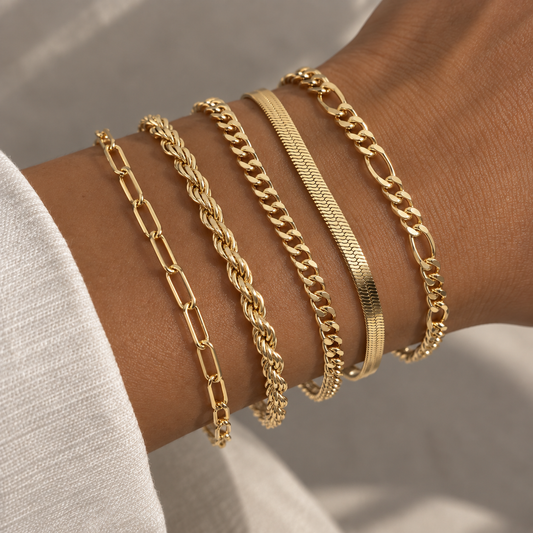 Marcela - Set de Pulseras 5 Piezas Doradas