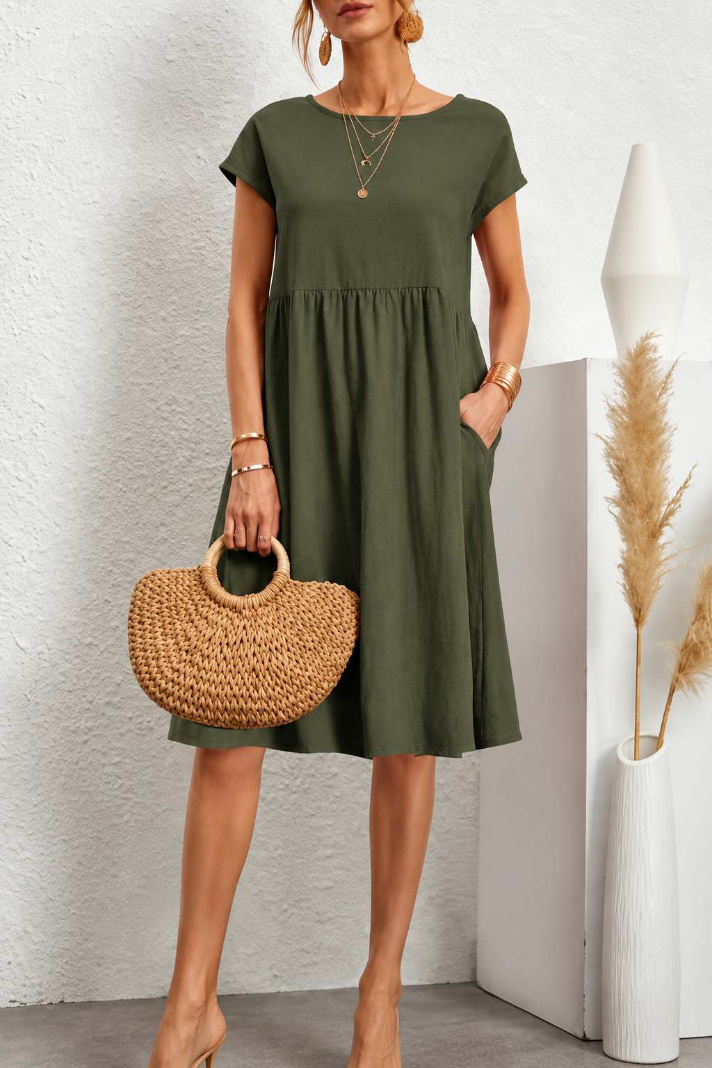 Aitana - Vestido Amplio de Cuello Redondo
