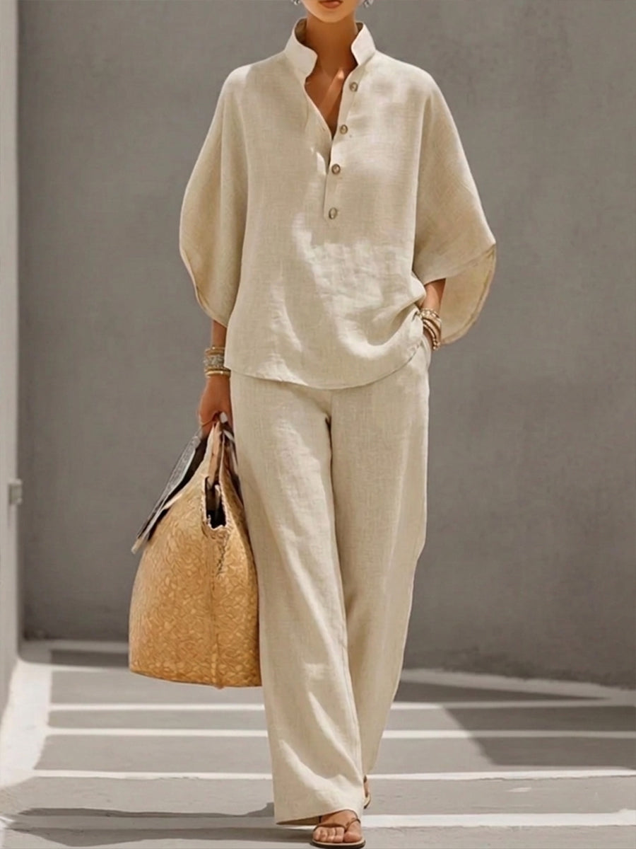 Amalia - Conjunto Fluido de Blusa y Pantalón en beige