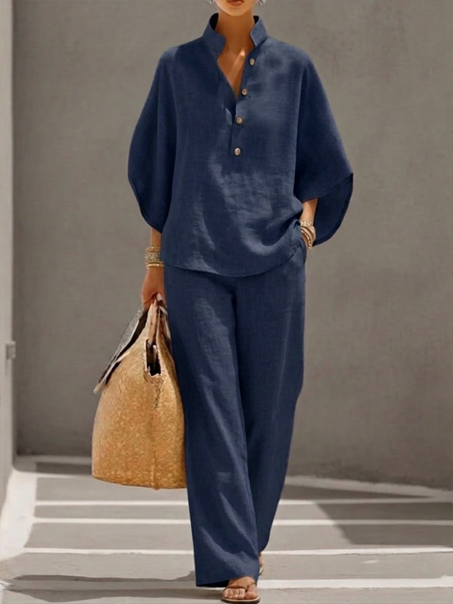 Amalia - Conjunto Fluido de Blusa y Pantalón en azul marino