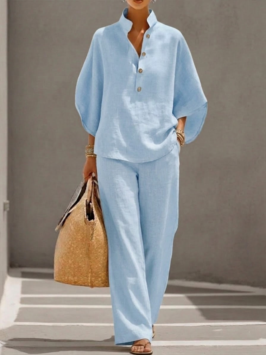 Amalia - Conjunto Fluido de Blusa y Pantalón en azul cielo